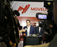 O governador Carlos Massa Ratinho Junior esteve nesta quarta-feira (20) na 12ª edição da Movelpar– Feira de Móveis do Paraná, em Arapongas, Norte do Estado, e destacou a importância da indústria moveleira para a economia paranaense.  -  Arapongas, 20/03/2019  -  Foto: Arnaldo Alves/ANPr