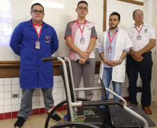 Uma cadeira de rodas conectada a um software que responde a comandos de voz. Esse é apenas um dos projetos desenvolvidos por alunos do Centro de Estadual de Educação Profissional (Ceep) Maria Lydia Cescato Bomtempo, em Assaí, município de cerca de 16 mil habitantes localizado no Norte do Estado. O local oferece cursos técnicos voltados para atender a demanda do setor produtivo da região.   -  Foto: Divulgação CEEP Maria Lydia Cescato Bomtempo
