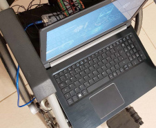 Uma cadeira de rodas conectada a um software que responde a comandos de voz. Esse é apenas um dos projetos desenvolvidos por alunos do Centro de Estadual de Educação Profissional (Ceep) Maria Lydia Cescato Bomtempo, em Assaí, município de cerca de 16 mil habitantes localizado no Norte do Estado. O local oferece cursos técnicos voltados para atender a demanda do setor produtivo da região.   -  Foto: Divulgação CEEP Maria Lydia Cescato Bomtempo