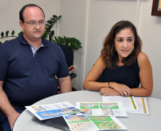 Uma professora e um estudante do Programa de Pós-graduação em Engenharia Civil, do Centro de Tecnologia e Urbanismo (CTU), acabam de receber a Carta Patente do Instituto Nacional de Propriedade Industrial (INPI) de um sistema construtivo inovador, direcionado a habitações populares, que une economia e sustentabilidade