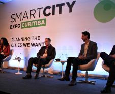 O superintendente executivo do Serviço Social Autônomo (Paranacidade), Álvaro Cabrini Junior, apresentou nesta sexta-feira (22) uma palestra no SmartCity , em Curitiba. Com o tema ?Cidades Circulares - Planejanfo Cidades Sustentáveis, Inovadoras e Inclusivas?  -  cURITIBA, 22/03/2019  -  fOTO: dIVULGAÇÃO sedu