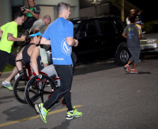 Corrida Noturna da PM tem mais de 500 participantes em Araucária (PR), na RMC. Foto: Soldado Fernando Chauchuti