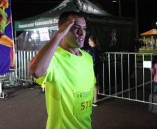 Corrida Noturna da PM tem mais de 500 participantes em Araucária (PR), na RMC. Foto: Soldado Fernando Chauchuti