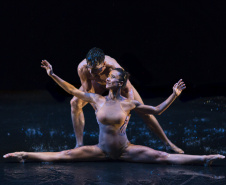 O Balé Teatro Guaíra completa 50 anos em 2019 com uma programação especial e apresenta uma mostra de repertório com grandes sucessos da companhia, incluindo O Grande Circo Místico e O Segundo Sopro (foto).  -  Curitiba, 25/03/2019  -  Foto: Maringas Maciel/Teatro Guaíra
