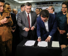 Governador Carlos Massa Ratinho Junior participa da posse do secretário de Estado da Saúde, Carlos Alberto Gebrim Preto (Beto Preto). Curitiba, 25/03/2019. Foto: Geraldo Bubniak/ANPr