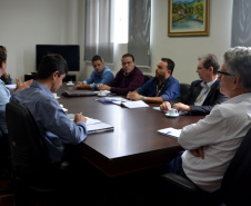 Produtores familiares do município de Cerro Azul, na Região Metropolitana de Curitiba, terão apoio do Governo do Estado para elevar o padrão da fruticultura, especialmente da tangerina ponkan