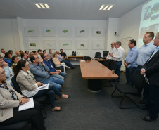 Gestores e técnicos das 12 regionais da Cohapar em todo o estado participaram nesta quarta-feira (27) de uma reunião para início do trabalho para atualização do Plano Estadual de Habitação de Interesse Social (PEHIS), cuja última revisão aconteceu em 2015