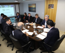 Presidente da Copel, Daniel Pimentel Slaviero, reunido com a diretoria para apresentação dos resultados financeiros de 2018. Foto: Copel
