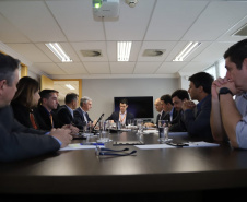 Presidente da Copel, Daniel Pimentel Slaviero, reunido com a diretoria para apresentação dos resultados financeiros de 2018. Foto: Copel
