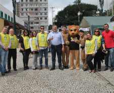 A ação da Secretaria da Justiça, Família e Trabalho em comemoração ao aniversário de Curitiba, em parceria com o 27º Batalhão Logístico do Exército Brasileiro, Polícia Militar, Sanepar e Rotary, realizou cerca de dois mil atendimentos na Praça Rui Barbosa, no centro da capital, nesta sexta-feira (29/03).  -  Curitiba, 29/03/2019  -  Foto: Divulgação SEJUF