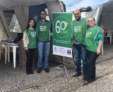 A ação da Secretaria da Justiça, Família e Trabalho em comemoração ao aniversário de Curitiba, em parceria com o 27º Batalhão Logístico do Exército Brasileiro, Polícia Militar, Sanepar e Rotary, realizou cerca de dois mil atendimentos na Praça Rui Barbosa, no centro da capital, nesta sexta-feira (29/03).  -  Curitiba, 29/03/2019  -  Foto: Divulgação SEJUF