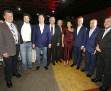 O governador Carlos Massa Ratinho Junior confirmou que vai liberar neste mês de abril um pacote de investimentos para a elaboração de projetos executivos na área de infraestrutura. O anúncio foi feito durante a cerimônia de lançamento da 47ª Exposição Feira Agropecuária, Industrial e Comercial de Maringá (Expoinga 2019), na noite de sexta-feira (29), em Maringá.   -  Maringá, 29/03/2019  -  Foto: Arnaldo Alves/ANPr