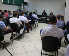 Prefeitos e representantes políticos, diretores e membros de associações comerciais e lideranças empresariais e comunitárias participaram nesta sexta (29) de uma reunião na prefeitura de Campo Mourão com o presidente da Fomento Paraná, Heraldo das Neves, e a assessora de relações institucionais, Emilia Belinati.  -  Campo Mourão, 29/03/2019  -  Foto: Divulgação FomentoParaná