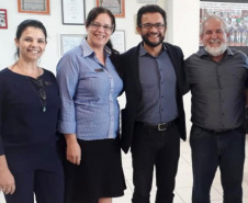 Prefeitos e representantes políticos, diretores e membros de associações comerciais e lideranças empresariais e comunitárias participaram nesta sexta (29) de uma reunião na prefeitura de Campo Mourão com o presidente da Fomento Paraná, Heraldo das Neves, e a assessora de relações institucionais, Emilia Belinati.  -  Campo Mourão, 29/03/2019  -  Foto: Divulgação FomentoParaná