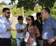 Paranacidade apresenta uso alternativo de pavimentação. O Superintendente executivo do Paranacidade, Álvaro Cabrini, durante vistoria a obras de revitalização de calçadas em Piraquara, na Região Metropolitana de Curitiba. Piraquara, 02/04/2019  -  Foto: Divulgação Sedu/Paranacidade