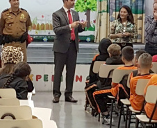 Diretor-geral do DER, João Alfredo Zampieri, participou da primeira unidade de Escola de Trânsito   -  Foto: Divulgação DER