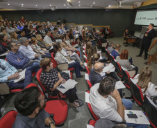 O controlador geral do Estado, Raul Siqueira, durante a apresentação do programa de compliance para servidores públicos, das secretarias, autarquias e empresas públicas. Curitiba, 03-04-19.Foto: Arnaldo Alves / ANPr.