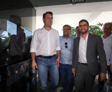 O governador Carlos Massa Ratinho Junior anunciou nesta quarta-feira (3) a contratação do projeto executivo de engenharia para restauração e ampliação de capacidade da Av. Ayrton Senna da Silva, um dos principais acessos ao Porto, no Litoral. A revitalização da via é fundamental para aumentar a capacidade de escoamento das exportações do Estado.  -  Paranaguá, 03/04/2019  -  Foto: Rodrigo Félix Leal/ANPr