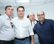 O governador Carlos Massa Ratinho Junior anunciou nesta quarta-feira (3) a contratação do projeto executivo de engenharia para restauração e ampliação de capacidade da Av. Ayrton Senna da Silva, um dos principais acessos ao Porto, no Litoral. A revitalização da via é fundamental para aumentar a capacidade de escoamento das exportações do Estado.  -  Paranaguá, 03/04/2019  -  Foto: Rodrigo Félix Leal/ANPr