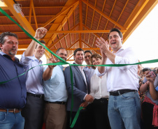 O governador Carlos Massa Ratinho Junior inaugurou nesta quinta-feira (4), em Guarapuava, região central do Paraná, as novas sedes dos colégios estaduais Leni Marlene Jacob e Professor Pedro Carli.  Foto: Rodrigo Felix Leal/ANPr