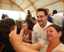 O governador Carlos Massa Ratinho Junior inaugurou nesta quinta-feira (4), em Guarapuava, região central do Paraná, as novas sedes dos colégios estaduais Leni Marlene Jacob e Professor Pedro Carli.  Foto: Rodrigo Felix Leal/ANPr