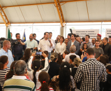 O governador Carlos Massa Ratinho Junior inaugurou nesta quinta-feira (4), em Guarapuava, região central do Paraná, as novas sedes dos colégios estaduais Leni Marlene Jacob e Professor Pedro Carli.  Foto: Rodrigo Felix Leal/ANPr