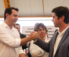 O governador Carlos Massa Ratinho Junior inaugurou nesta quinta-feira (4), em Guarapuava, região central do Paraná, as novas sedes dos colégios estaduais Leni Marlene Jacob e Professor Pedro Carli.  Foto: Rodrigo Felix Leal/ANPr