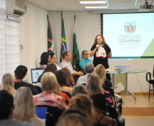 Profissionais de saúde e gestores que vão atuar na 21ª Campanha Nacional de Vacinação contra a Influenza, que acontecerá entre 10 de abril a 31 de maio, participaram nesta sexta-feira (5), em Curitiba, do 8º Seminário Estadual de Influenza e Síndromes Respiratórias Agudas. Foto: SESA