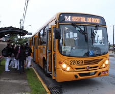 Entrou em operação nesta segunda-feira (08) a linha Tubo Ferrari/Hospital do Rocio, que permitirá a ligação ao Hospital, em Campo Largo, saindo da Estação Tubo Ferrari. Foto: COMEC