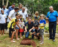 O secretário do Desenvolvimento Sustentável e Turismo, Márcio Nunes, participou, no último sábado (06), da reinauguração do Bosque Municipal "André Ricardo da Silva", em Terra Boa. Durante o evento também houve ações do Programa "Educação Ambiental para Bacias Hidrográficas"  -  Terra Boa, 06/04/2019  -  Foto: Dênis Ferreira Netto/SEDEST