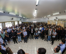 O governador Carlos Massa Ratinho Junior  assina ordem de serviço para construção de Escola em Mauá da Serra nesta quarta-feira (10).  Mauá da Serra, 10/04/2019 -  Foto: Geraldo Bubniak/ANPr
