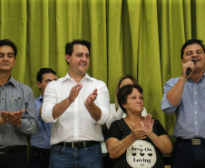 O governador Carlos Massa Ratinho Junior  assina ordem de serviço para construção de Escola em Mauá da Serra nesta quarta-feira (10).  Londrina, 10/04/2019 -  Foto: Geraldo Bubniak/ANPr