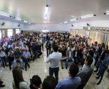 O governador Carlos Massa Ratinho Junior  assina ordem de serviço para construção de Escola em Mauá da Serra nesta quarta-feira (10).  Londrina, 10/04/2019 -  Foto: Geraldo Bubniak/ANPr