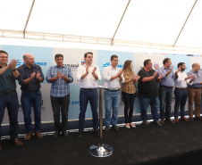 O governador Carlos Massa Ratinho Junior e o presidente da Sanepar, Cláudio Stábile, inauguraram nesta quinta-feira (11) um novo sistema de abastecimento de água em Londrina, capaz de atender quaisquer emergências ou inconstâncias na cidade.  Londrina, 11/04/2019  -  Foto: Rodrigo Felix Leal/ANPr
