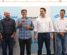 O governador Carlos Massa Ratinho Junior e o presidente da Sanepar, Cláudio Stábile, inauguraram nesta quinta-feira (11) um novo sistema de abastecimento de água em Londrina, capaz de atender quaisquer emergências ou inconstâncias na cidade.  Londrina, 11/04/2019  -  Foto: Rodrigo Felix Leal/ANPr