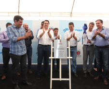O governador Carlos Massa Ratinho Junior e o presidente da Sanepar, Cláudio Stábile, inauguraram nesta quinta-feira (11) um novo sistema de abastecimento de água em Londrina, capaz de atender quaisquer emergências ou inconstâncias na cidade.  Londrina, 11/04/2019  -  Foto: Rodrigo Felix Leal/ANPr