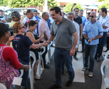 O governador Carlos Massa Ratinho Junior participa nesta sexta-feira (12) da inauguração do residencial Manoel Bono Belascuzas e entrega as chaves da casa própria para 44 famílias de Nova Londrina, no Noroeste do Estado. O empreendimento foi construído em um trabalho integrado do Governo do Estado, por meio da Cohapar, Copel e Sanepar, com o governo federal e a prefeitura.  Nova Londrina, 12/04/2019 -  Foto: Geraldo Bubniak/ANPr