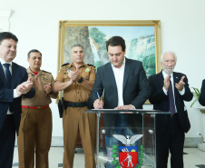 Governador anuncia pagamento das promoções dos praças-militares. -  Curitiba, 15/04/2019  -  Foto: Rodrigo Félix Leal/ANPr