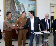 Governador anuncia pagamento das promoções dos praças-militares. -  Curitiba, 15/04/2019  -  Foto de Gilson Abreu ANPr