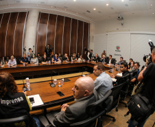 O governador Carlos Massa Ratinho Junior participa nesta segunda-feira (15) de Coletiva de Imprensa com um balanço dos 100 dias de gestão.   Curitiba, 15/04/2019 -  Foto: Geraldo Bubniak/ANPr