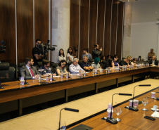 O governador Carlos Massa Ratinho Junior participa nesta segunda-feira (15) de Coletiva de Imprensa com um balanço dos 100 dias de gestão.   Curitiba, 15/04/2019 -  Foto: Geraldo Bubniak/ANPr