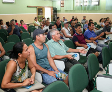 Portos do Paraná promoveram nesta segunda-feira (15), em Antonina, o 3.º Seminário da Pesca no Colégio Estadual Brasilio Machado. 30 pescadores e marisqueiras se reuniram com a equipe da Diretoria de Meio Ambiente para receber o resultado do monitoramento da atividade pesqueira na região.  -  Paranaguá, 15/04/2019  -  Foto: Divulgação APPA