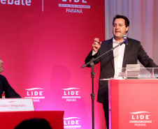 O governador Carlos Massa Ratinho Junior afirmou nesta segunda-feira (15), em encontro com empresários do Lide Paraná, que o Governo do Estado busca investimentos para atingir a meta de 500 mil novos empregos e acabar com bolsões de pobreza que ainda existem algumas cidades.
Foto Gilson Abreu ANPr