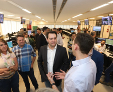 Governador Carlos Massa Ratinho Júnior visita a fábrica da Klabin em Ortigueira, na assinatura de convênio com a empresa e a prefeitura do município para a construção da Escola Técnica de Operação Florestal e Agrícola.  -  Ortigueira, 16/04/2019  -  Foto: Rodrigo Félix Leal/ANPr