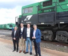 Governador Carlos Massa Ratinho Júnior visita a fábrica da Klabin em Ortigueira, na assinatura de convênio com a empresa e a prefeitura do município para a construção da Escola Técnica de Operação Florestal e Agrícola.  -  Ortigueira, 16/04/2019  -  Foto: Rodrigo Félix Leal/ANPr