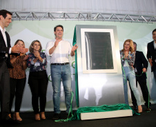 Governador Carlos Massa Ratinho Júnior visita a fábrica da Klabin em Ortigueira, na assinatura de convênio com a empresa e a prefeitura do município para a construção da Escola Técnica de Operação Florestal e Agrícola. - Ortigueira, 16/04/2019 - Foto: Jaelson Lucas/ANPr