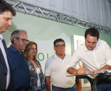 Governador Carlos Massa Ratinho Júnior visita a fábrica da Klabin em Ortigueira, na assinatura de convênio com a empresa e a prefeitura do município para a construção da Escola Técnica de Operação Florestal e Agrícola. - Ortigueira, 16/04/2019 - Foto: Jaelson Lucas/ANPr