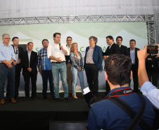 Governador Carlos Massa Ratinho Júnior visita a fábrica da Klabin em Ortigueira, na assinatura de convênio com a empresa e a prefeitura do município para a construção da Escola Técnica de Operação Florestal e Agrícola. - Ortigueira, 16/04/2019 - Foto: Jaelson Lucas/ANPr