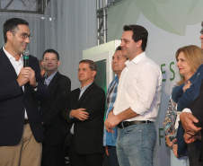 Governador Carlos Massa Ratinho Júnior visita a fábrica da Klabin em Ortigueira, na assinatura de convênio com a empresa e a prefeitura do município para a construção da Escola Técnica de Operação Florestal e Agrícola. - Ortigueira, 16/04/2019 - Foto: Jaelson Lucas/ANPr