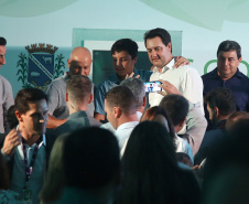 Governador Carlos Massa Ratinho Júnior visita a fábrica da Klabin em Ortigueira, na assinatura de convênio com a empresa e a prefeitura do município para a construção da Escola Técnica de Operação Florestal e Agrícola. - Ortigueira, 16/04/2019 - Foto: Jaelson Lucas/ANPr